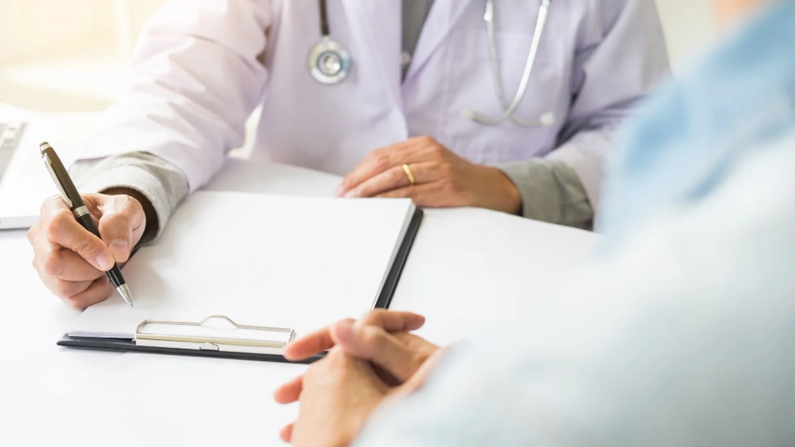 ¿Cómo es la primera consulta con un internista en Tlalnepantla de Baz y Naucalpan de Juárez?